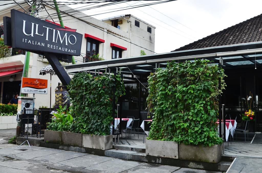 Ping Hotel Семиняк Екстериор снимка